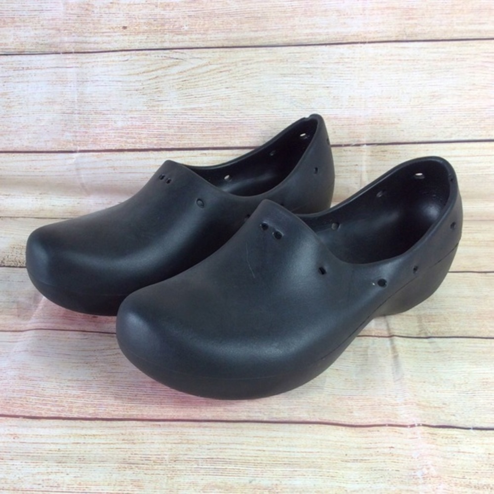 Crocs Gretel clog(without liner) size 9. Black